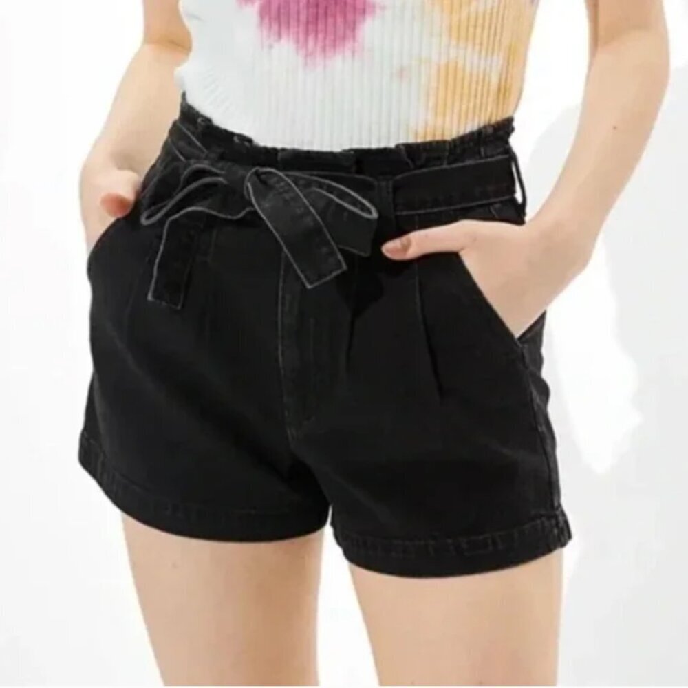 American Eagle Black Paperbag Mom Shorts Tie Waist High Rise Size 4